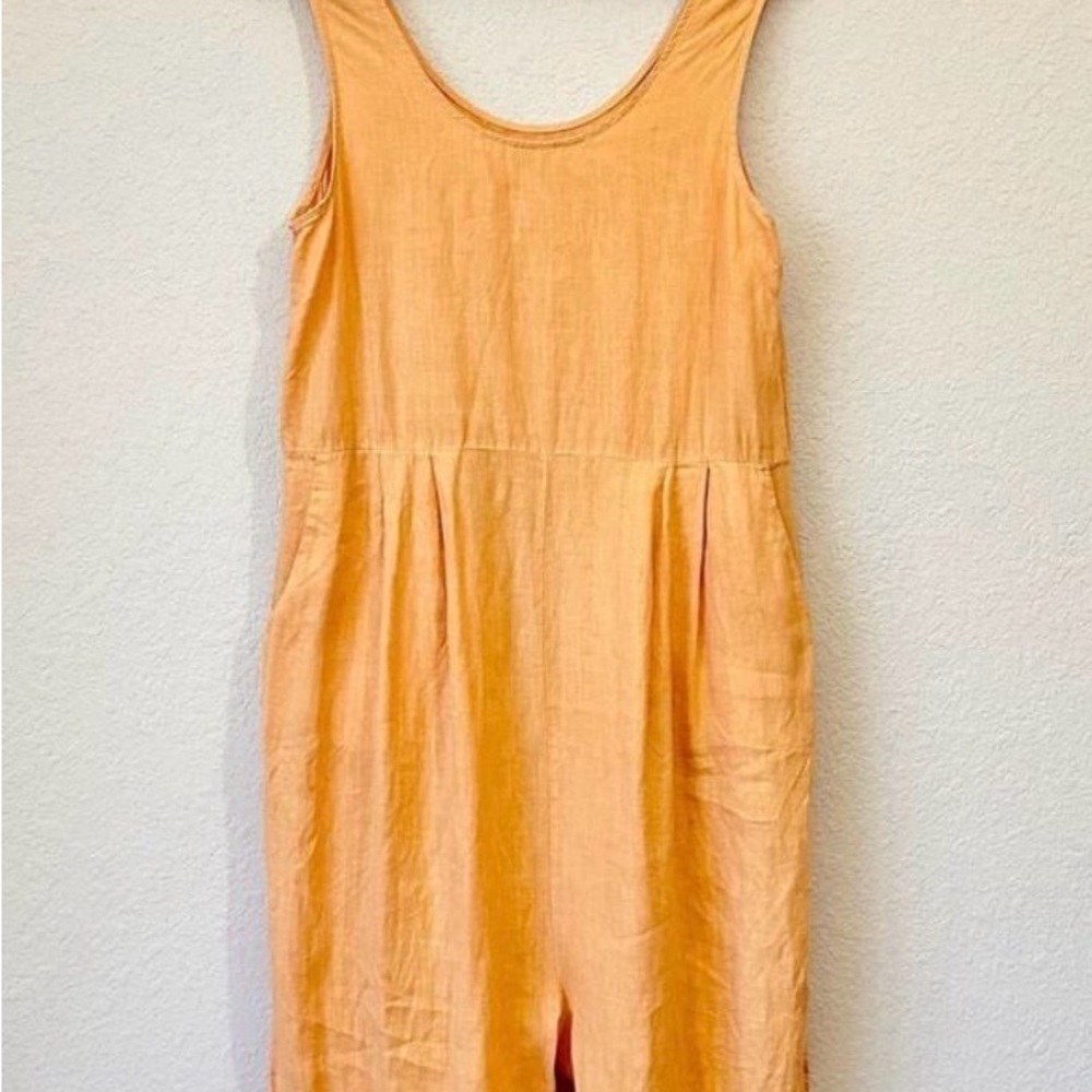 FILOSOFIA Sam Linen
Jumpsuit Pastel Orange
Sleeveless Cropped Wide Leg